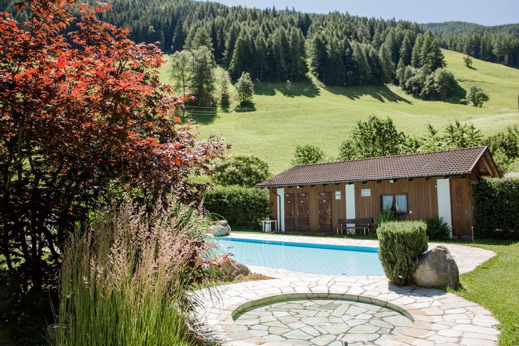 Alpine Life Hotel Anabel Cadipietra Bagian luar foto
