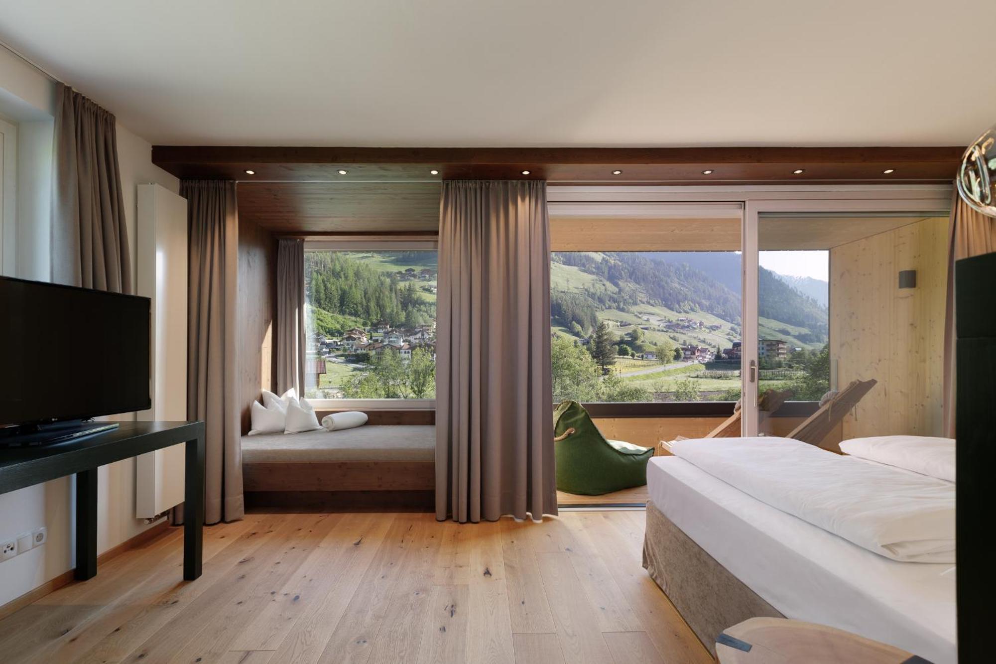 Alpine Life Hotel Anabel Cadipietra Bagian luar foto