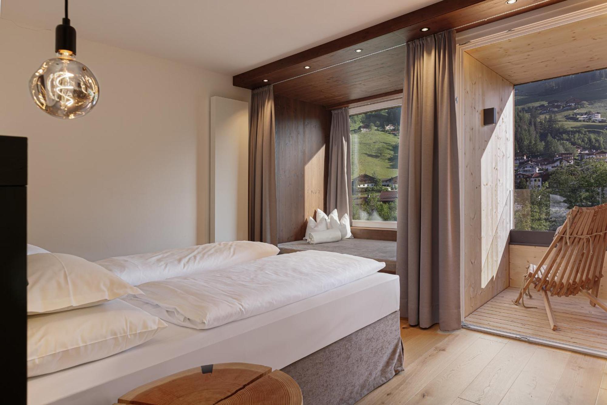 Alpine Life Hotel Anabel Cadipietra Bagian luar foto