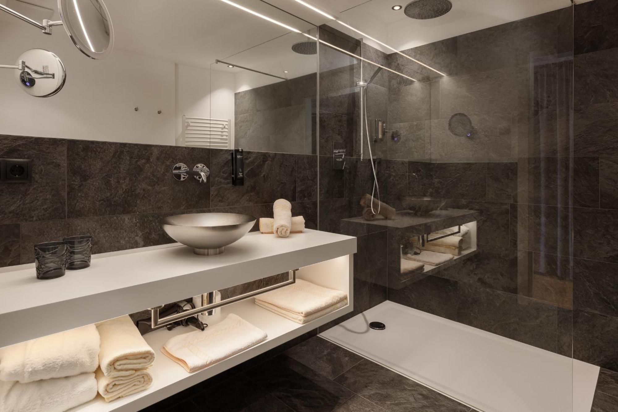 Alpine Life Hotel Anabel Cadipietra Bagian luar foto