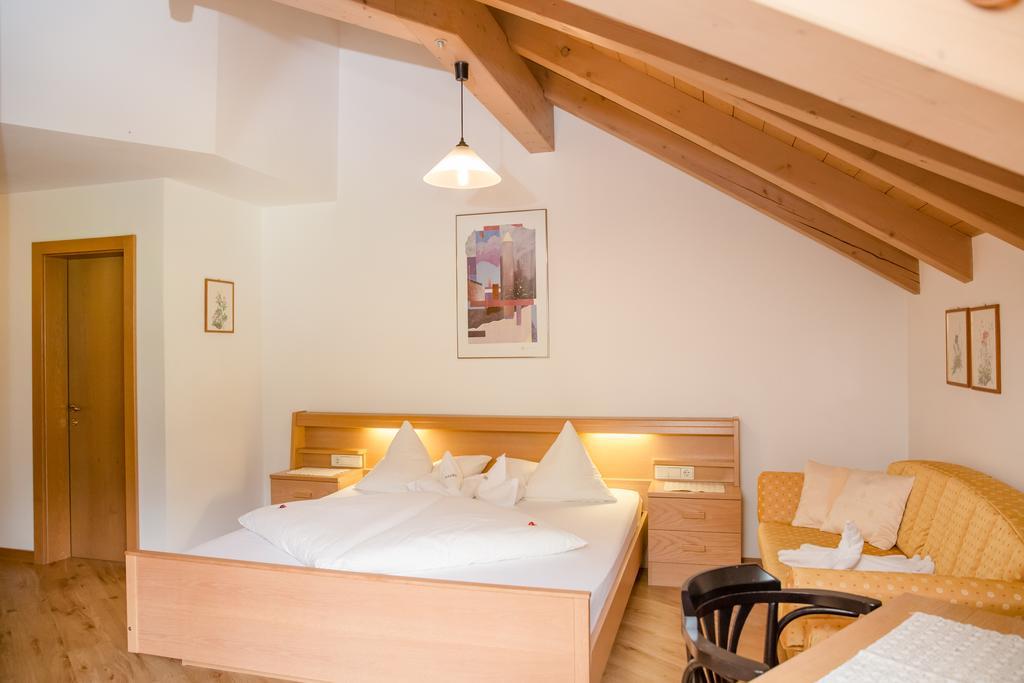 Alpine Life Hotel Anabel Cadipietra Bagian luar foto